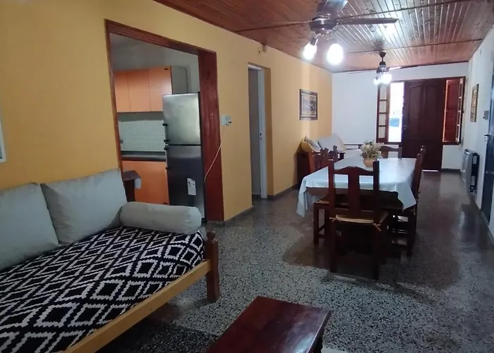Jacaranda- Planta Baja- Casa O Deptos Con Parrilla En El Centro- Solo Con Sena