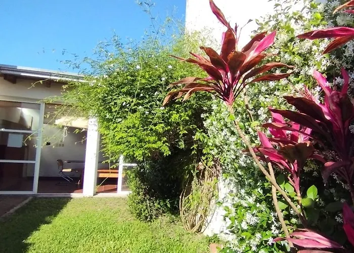 Jacaranda- Planta Baja- Casa O Deptos Con Parrilla En El Centro- Solo Con Sena