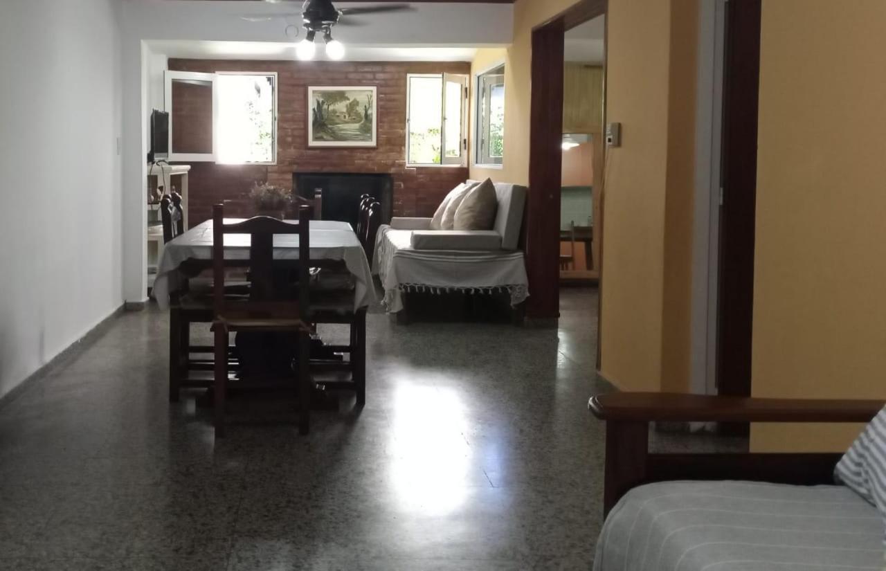 Jacaranda- Planta Baja- Casa O Deptos Con Parrilla En El Centro- Solo Con Sena *
