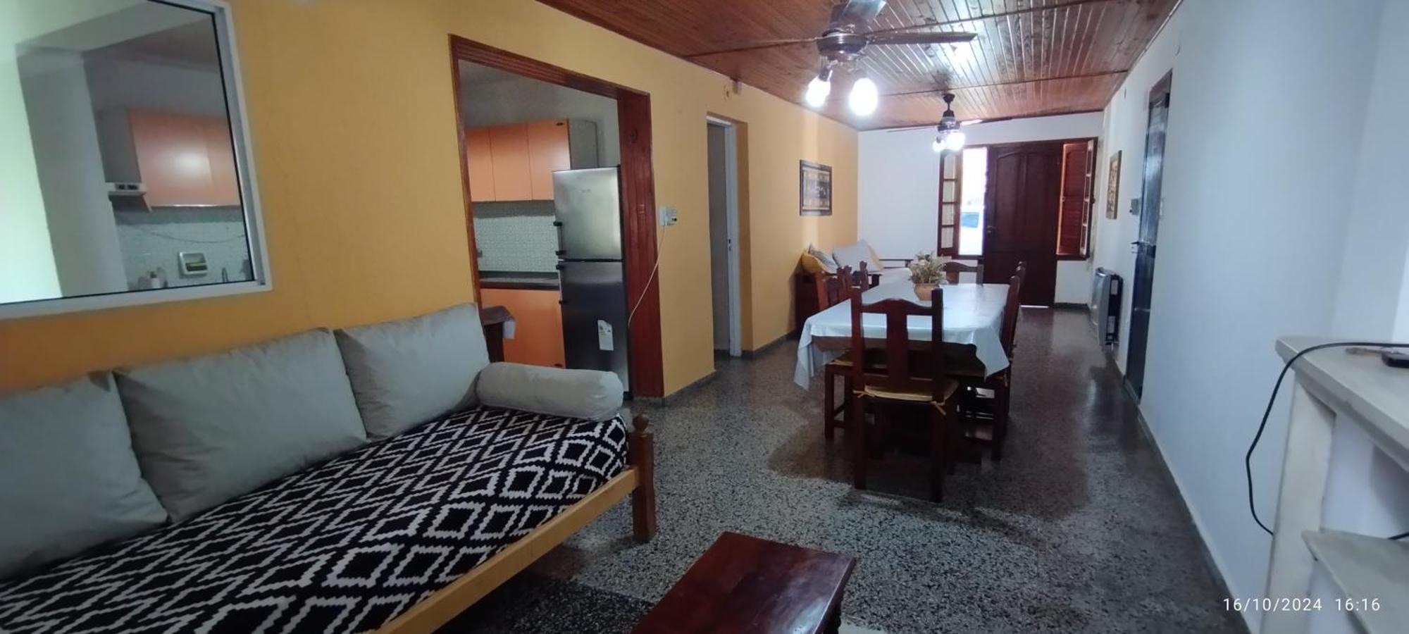 Jacaranda- Planta Baja- Casa O Deptos Con Parrilla En El Centro- Solo Con Sena *