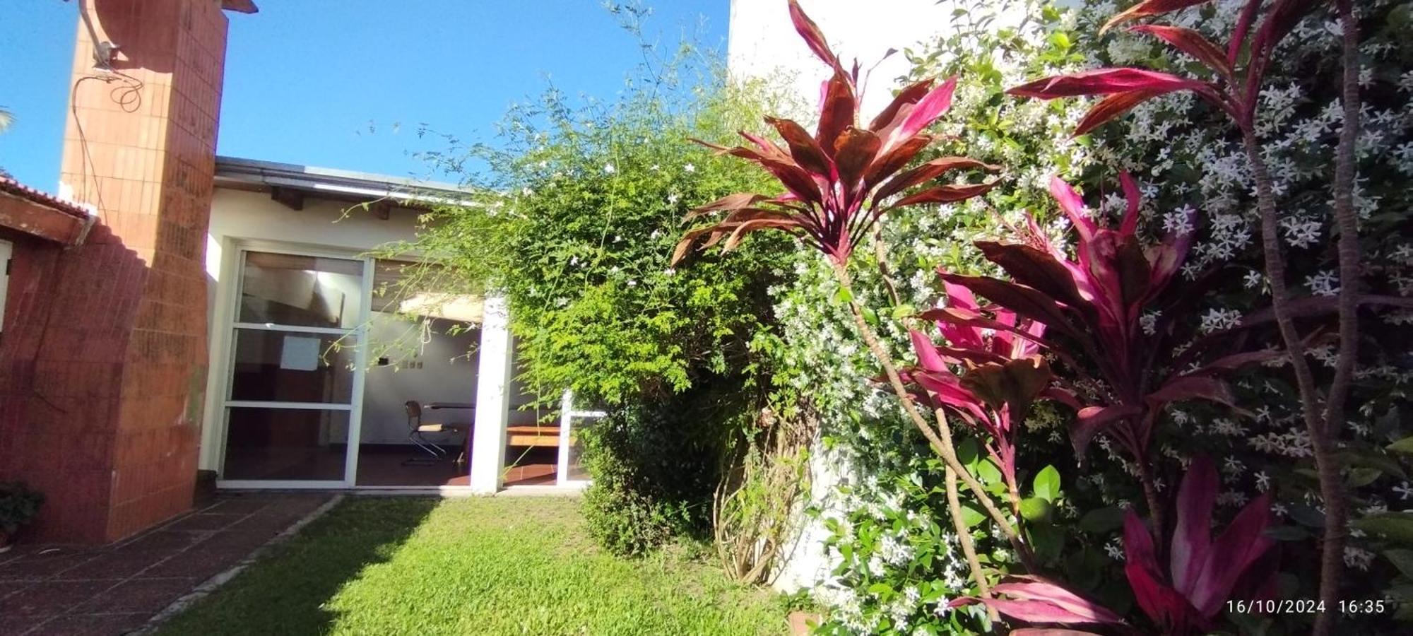 Jacaranda- Planta Baja- Casa O Deptos Con Parrilla En El Centro- Solo Con Sena Apartment *